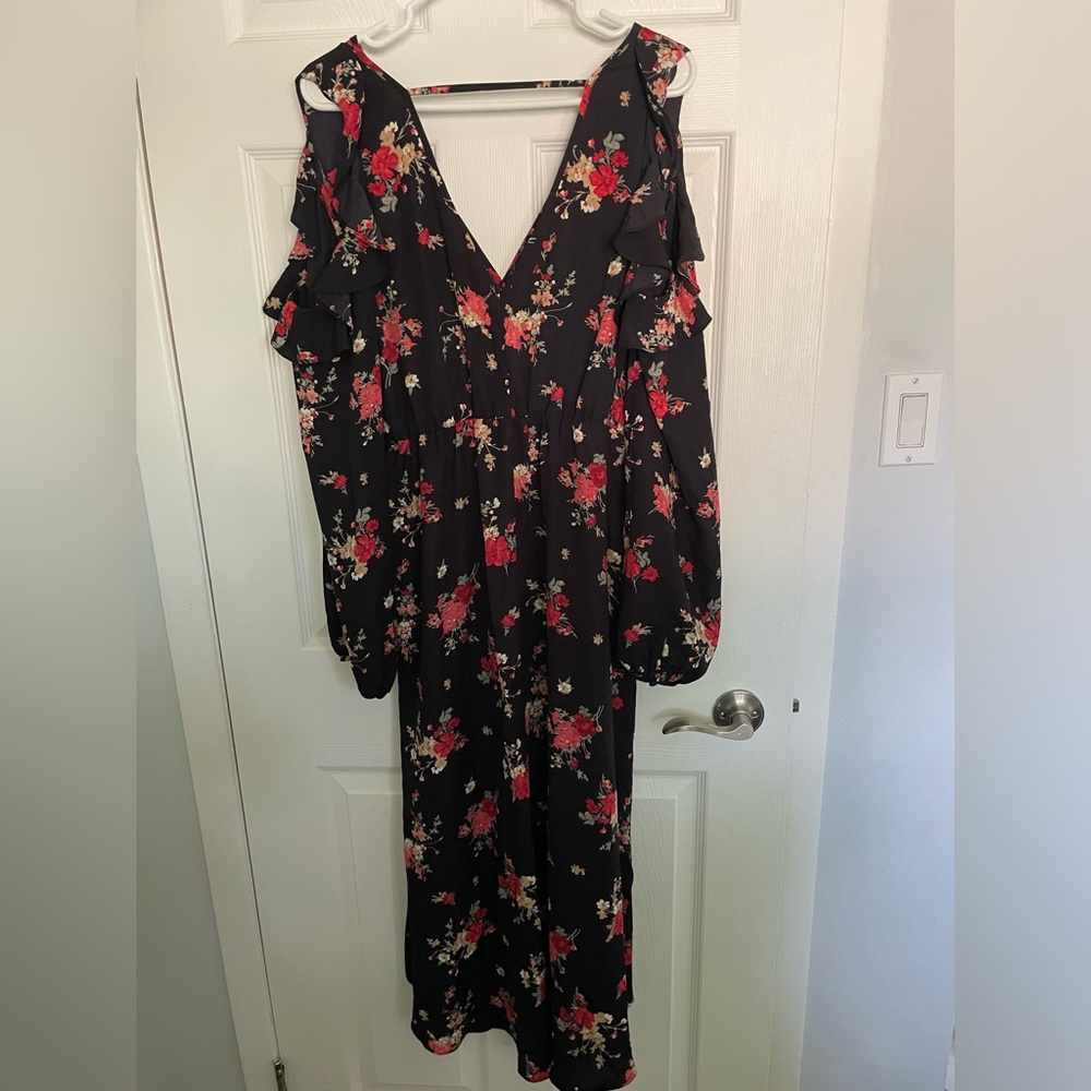 Soprano Black, Floral Maxi V-Neck Dress With Exposed, Ruffled Shoulder (Size: L)